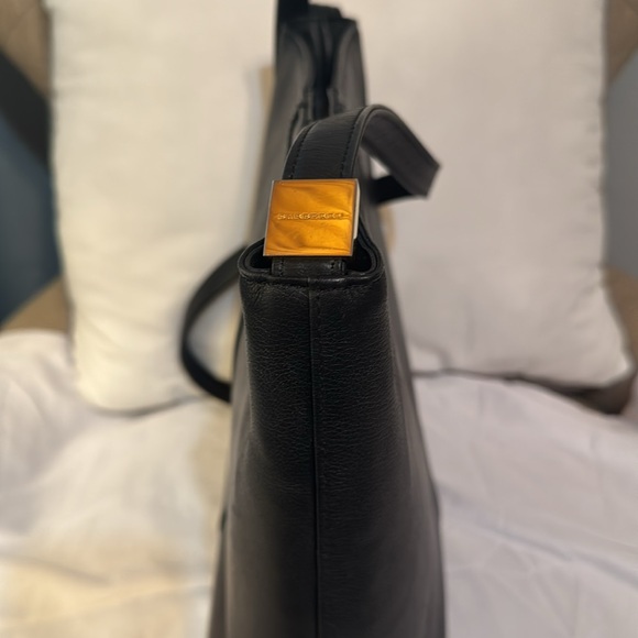 Black Leather Nova Check Burberry with adjustable strap - Picture 4 of 7